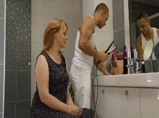 Mature Elisabeth Kardon