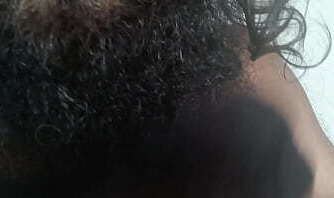 Peludo suado cheirando cueca, secando cueca minutos)