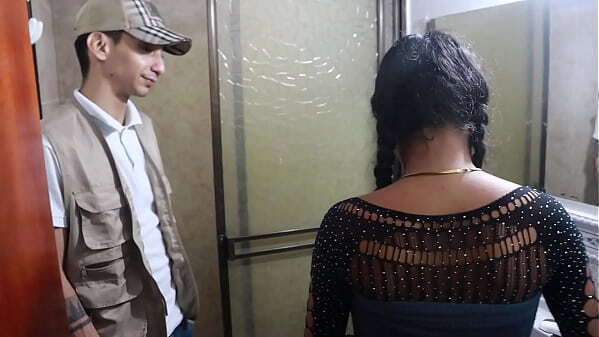 PLOMERO LLEGA ARREGLARME TUBERIA, PERO TENOG DINERO PAGO VAGINA FOLLA RICO