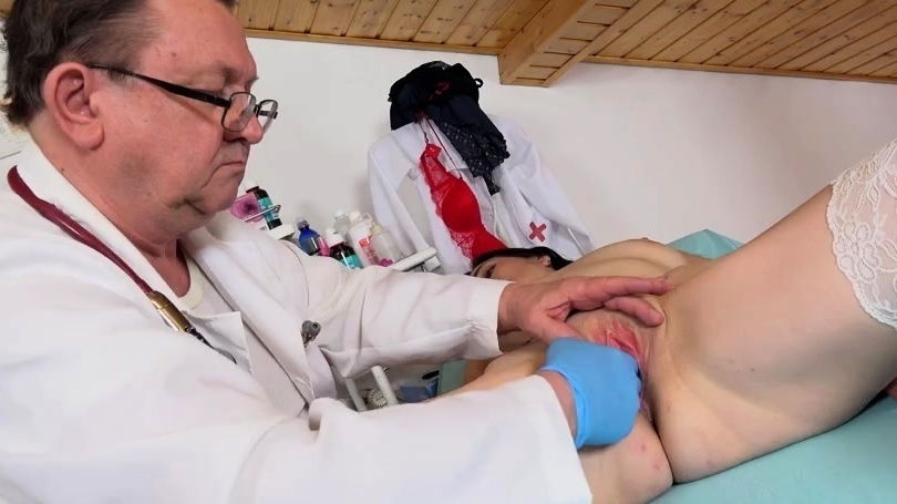 MatureGynoExam Jenny