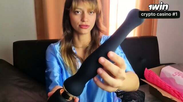 Desembalei Magic Wand tive orgasmo intenso ejaculao feminina impressionante.