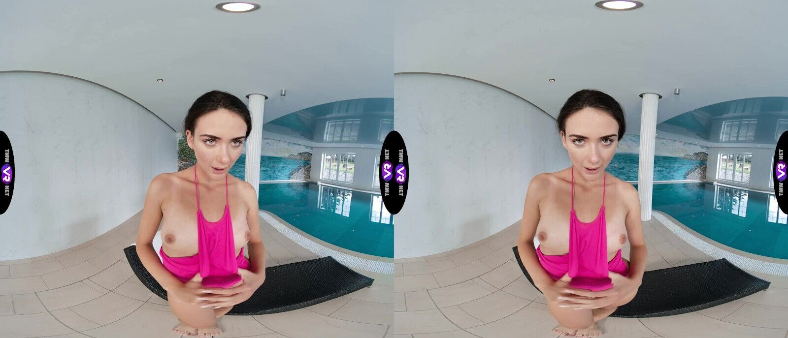 Glam brunette Vixi Rafi from ukraine enjoys solo play