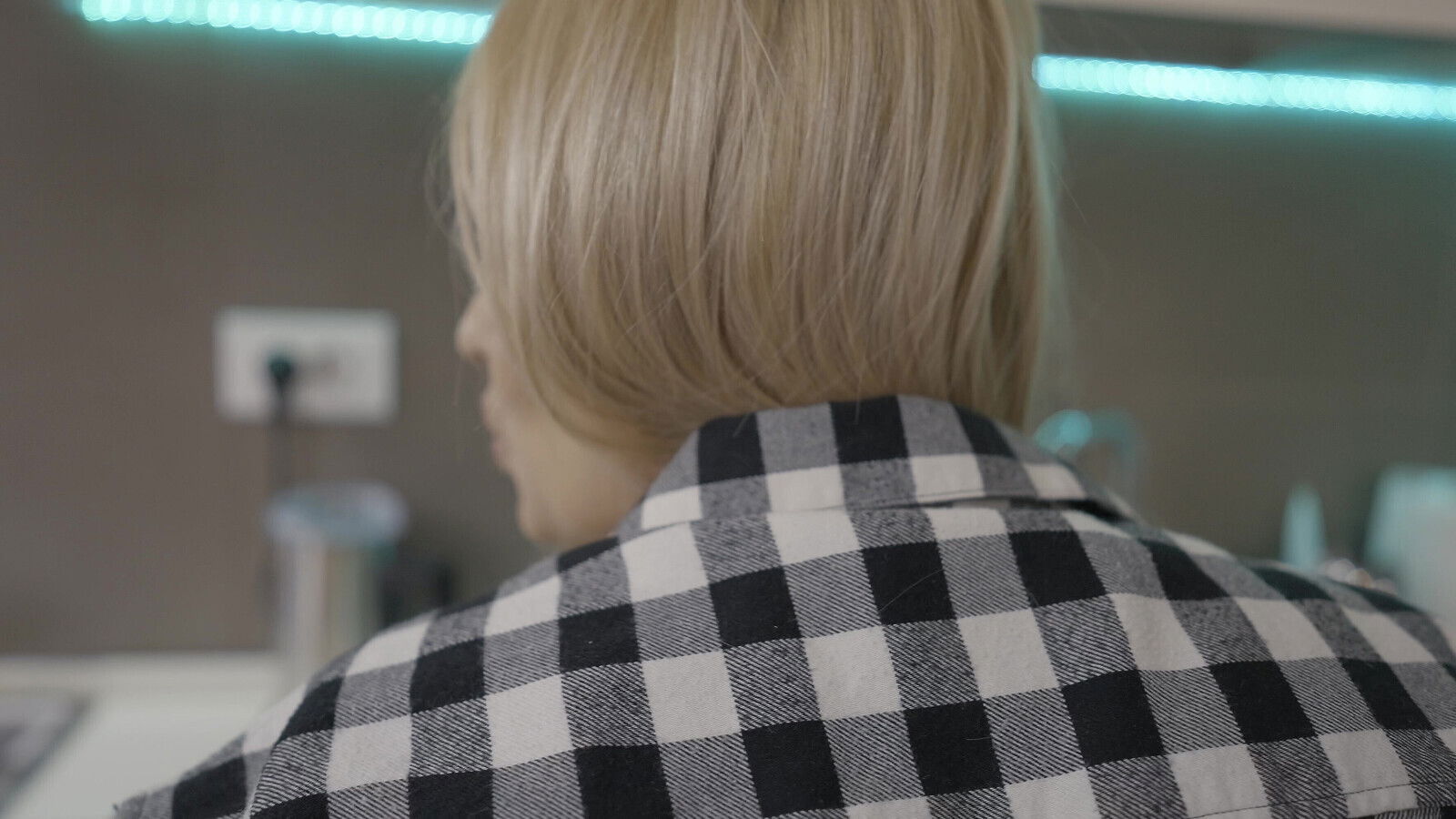 Horny Blonde MILF Nylons Gets Pounded Kitchen Chaos