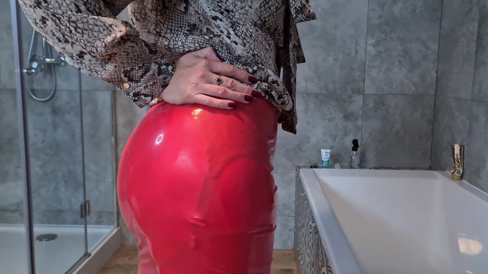 Latex skirt seamed nylons