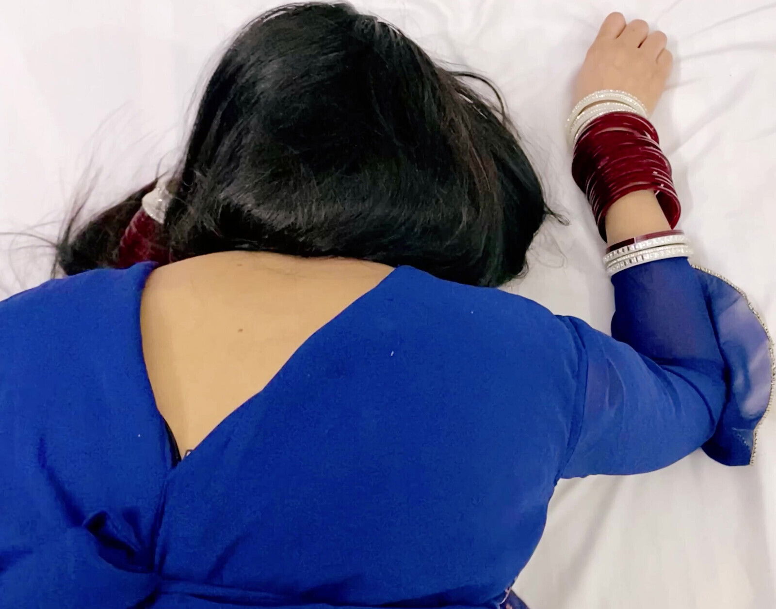 Seeing Uncle's thick black cock, virgin girl's shook said stepuncle, please leave my,Hindi Full