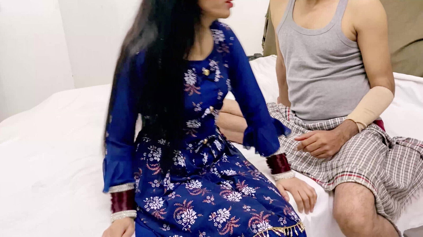 Neighbor girl's tight pussy fucked Indian biggest