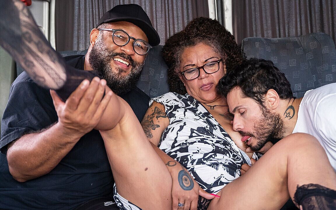 Curvy Granny Threesome Fucked Moving