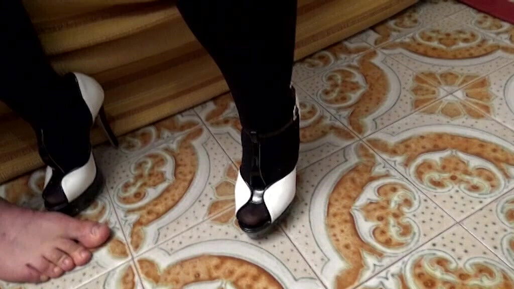 Italian woman getting fucked