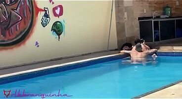 vazou xvideos tatuado chupando famosinha piscina mansao