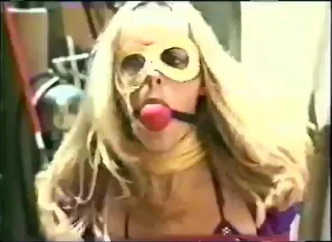 UC19 Latex Lady Sapphire Time-Warp Talia Monet, Cindy Jessup, Ellis, Shawna Lake: Amateur, Vintage Superheroine Porn