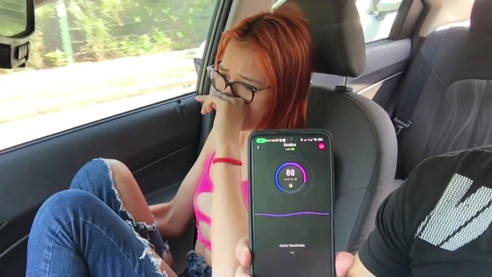 girlfriend masturbates pussy car.