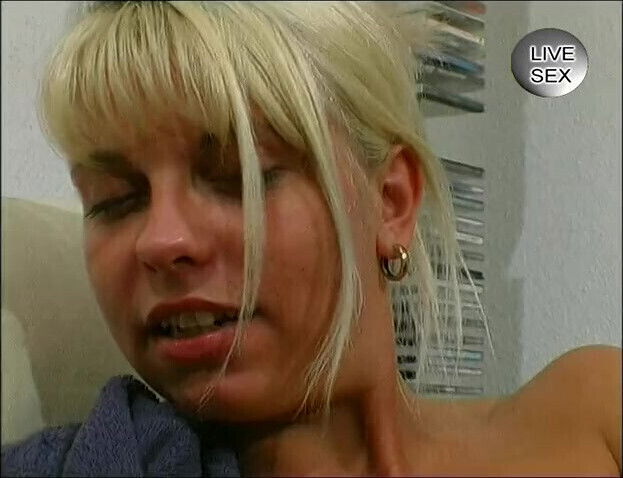 Stockinged blonde gets mouth after fucking pussy toying