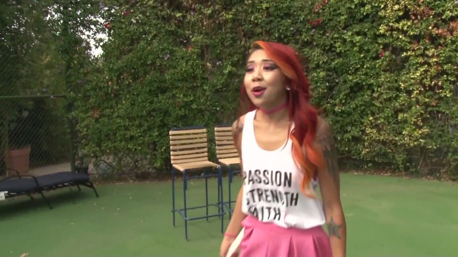 Redhead asian enjoy lesbo teenis court