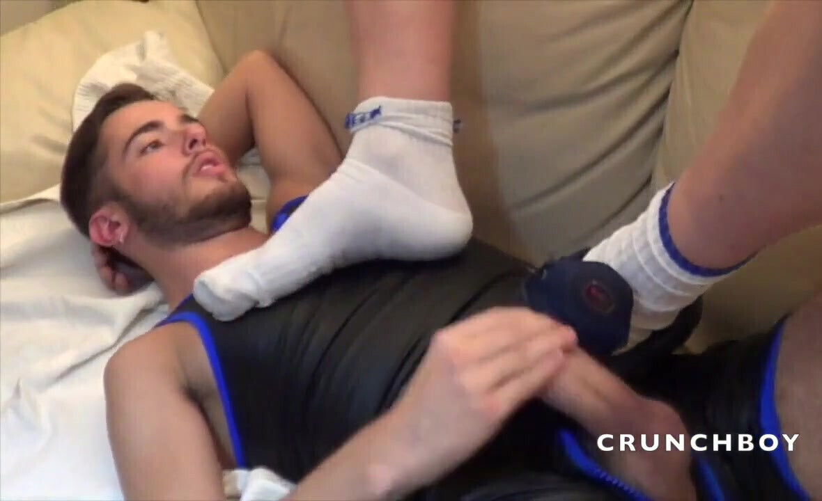 Slut fucked witg foot domination fiend