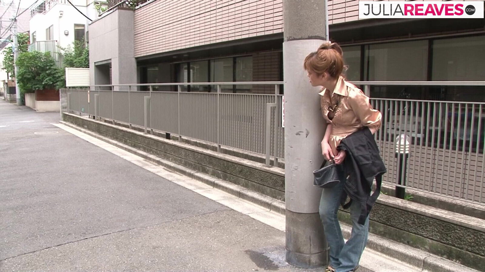 Hottie gets fingered licked before riding massive cumshot