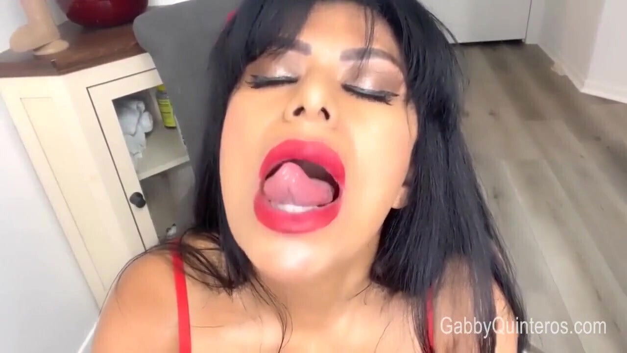 Gabby Quinteros Wishing Merry XXX-mas!