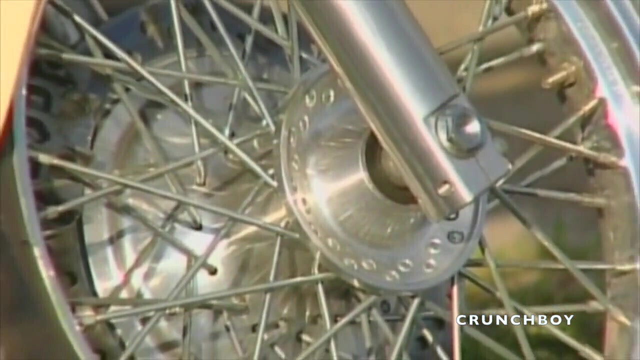 Straight motorbiker fucking outdoor