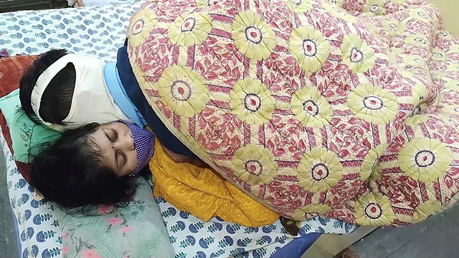 Stepdaughter husband fucked When came after fight with stepdaughter, calmed down giving pussy