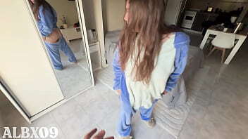 Hermanastra tiene otras Intenciones Petite