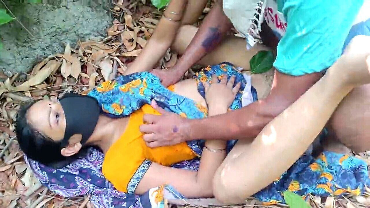 Devar takes bhabhi Devi deep into jungle some intense action