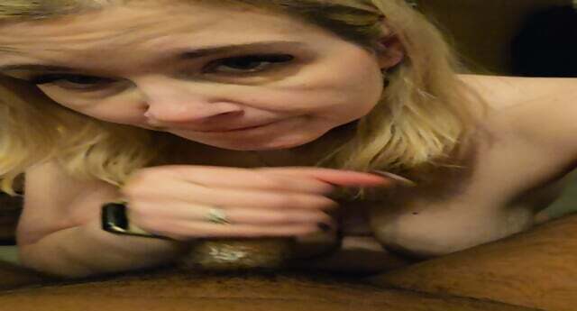 Curvy Anne Marie Blowjob