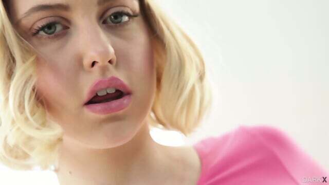 Beautiful Sexy Blonde Cutie: Teen Takes