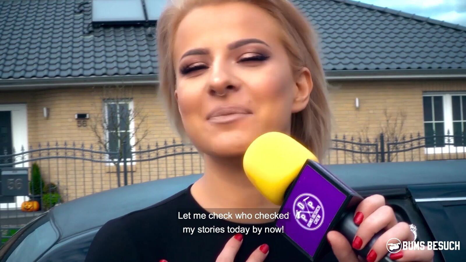 Bums Besuch Busty Porn Star Dana Jayn Rides Amateur Fanboy Peter Korn