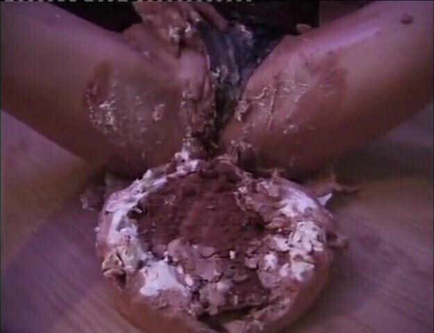 Blonde loves nasty with food