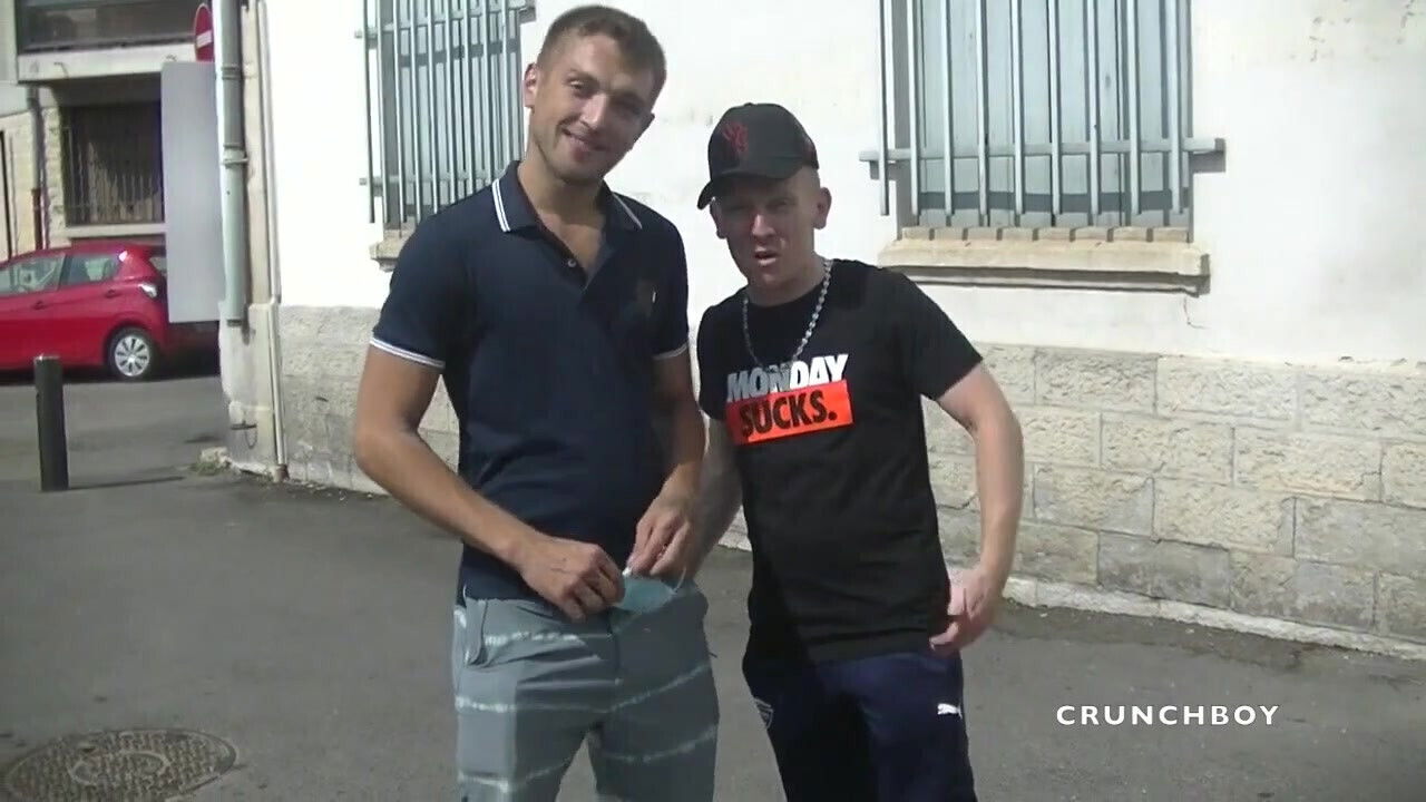 Romantik fucked straight friend