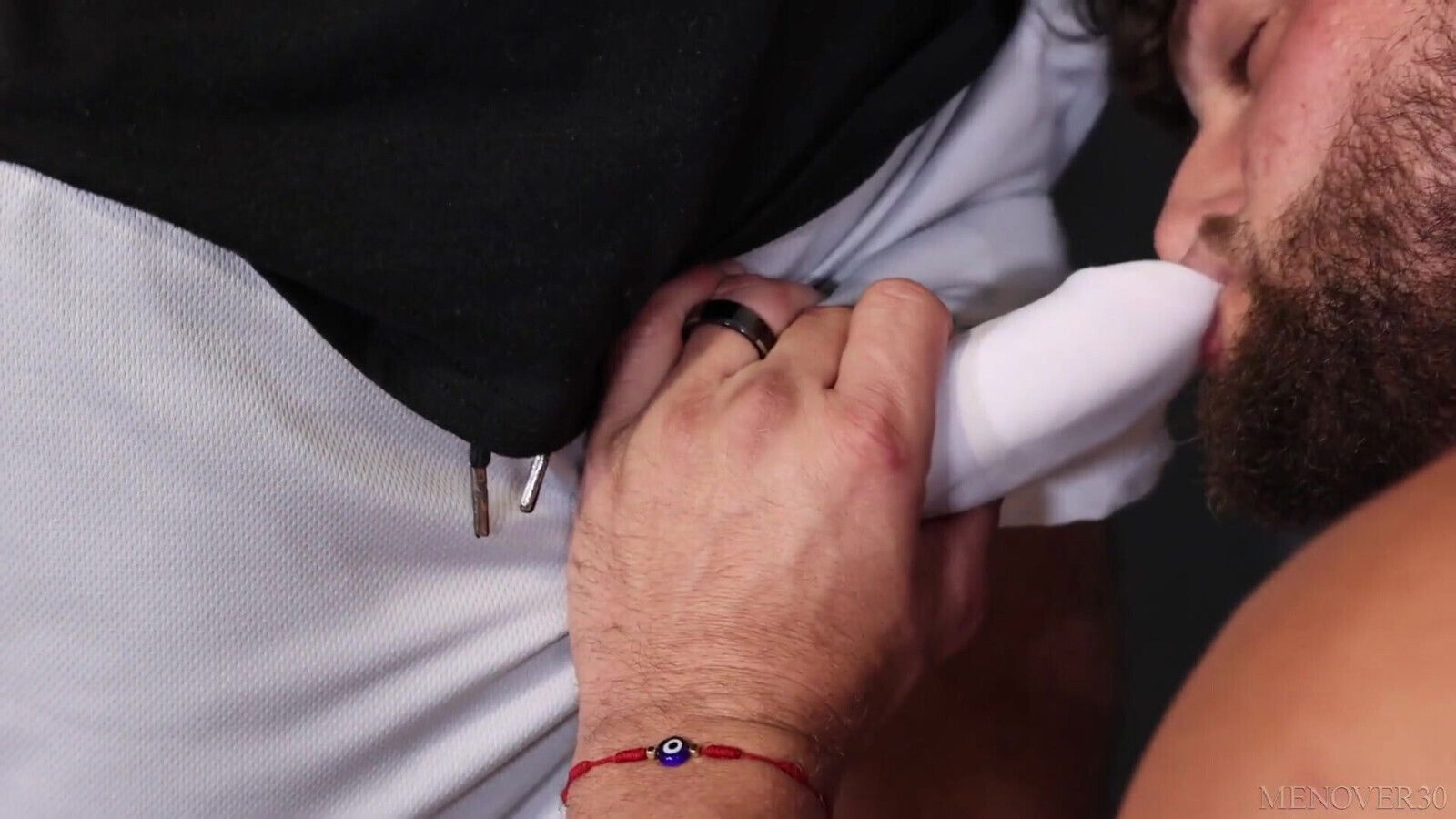 Menover30 locker room loads