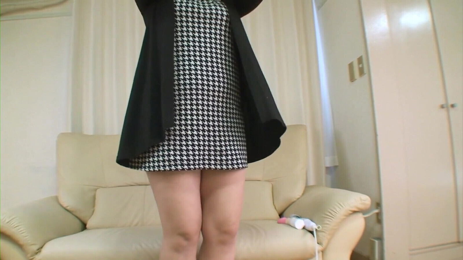 Close hairy Asian pussy