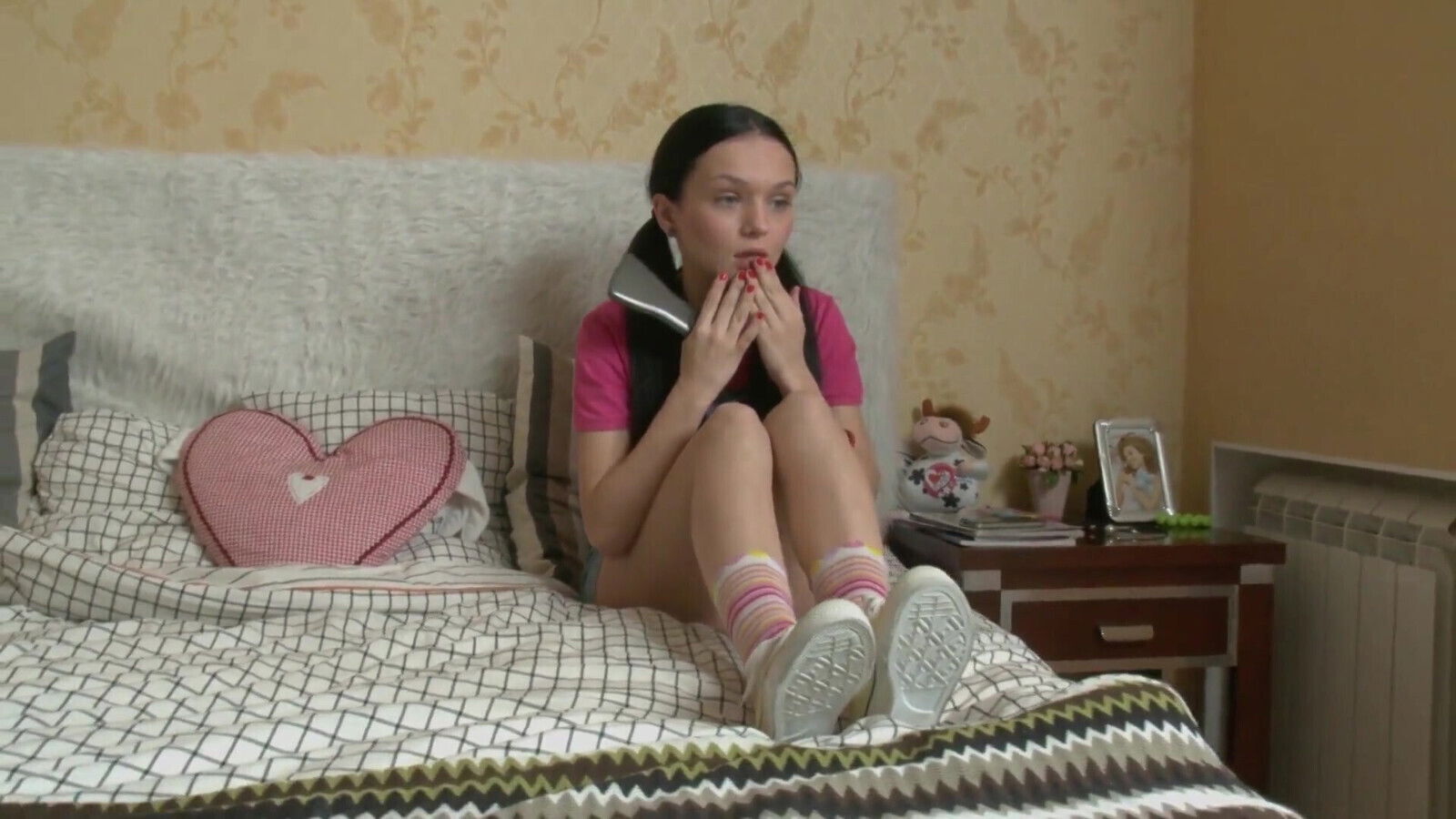 Petite brunette teen gets cumshot on her belly after a fucking session