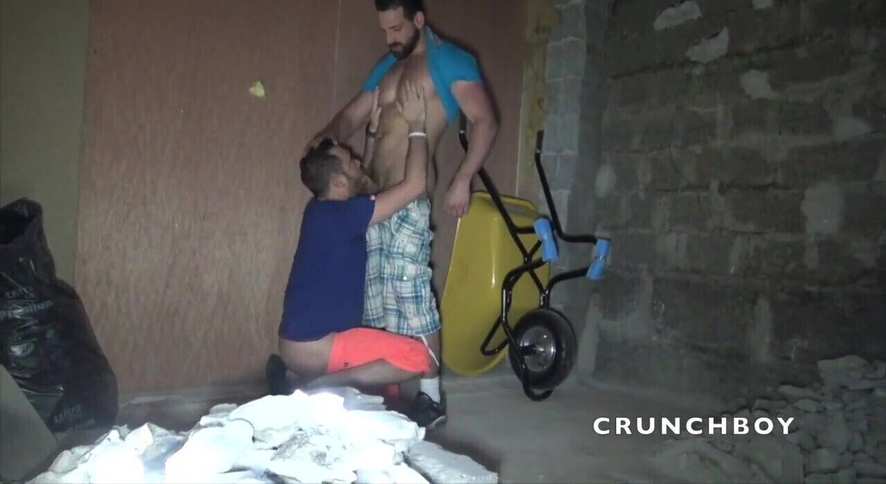 Young bear fucked bareback by Enzo Rimenez