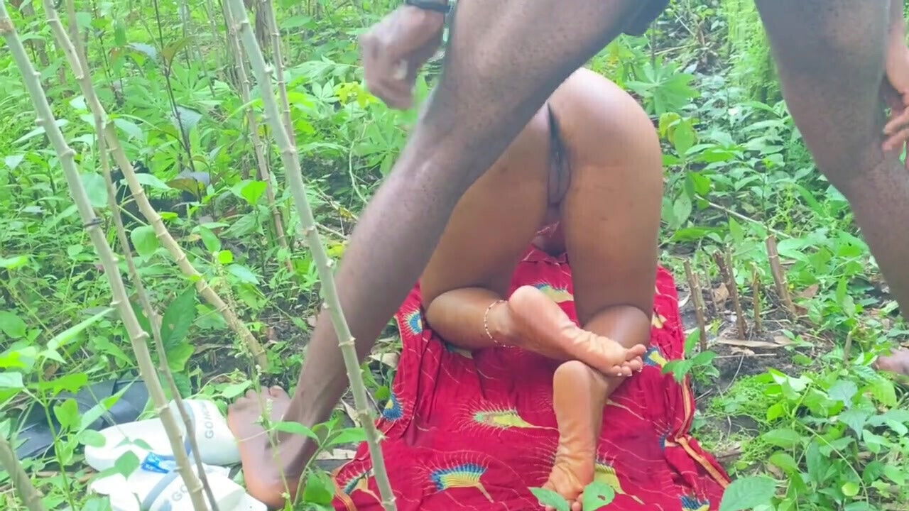 African Teen Fuck in the the Bush