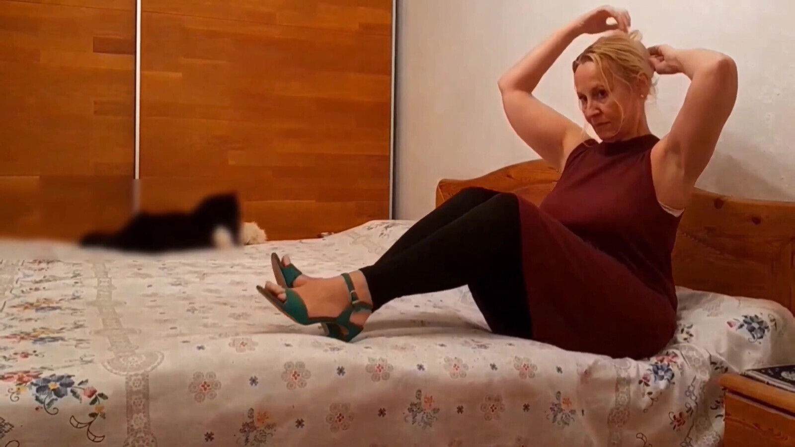 Amateur Blonde Mature Wife Enjoys Oral Sex