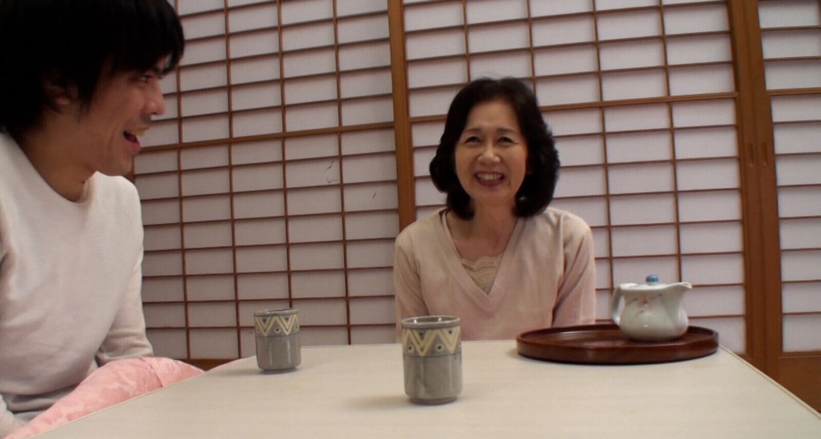 A058G05 A very ordinary and quiet lady's country! The first shot SEX of a mature woman just before her sixth birthday with agony and frustration!