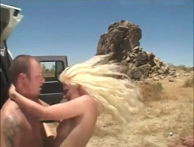 Hardcore Chick Takes Cock in Her Ass and Cunt in FMMM Foursome Outside