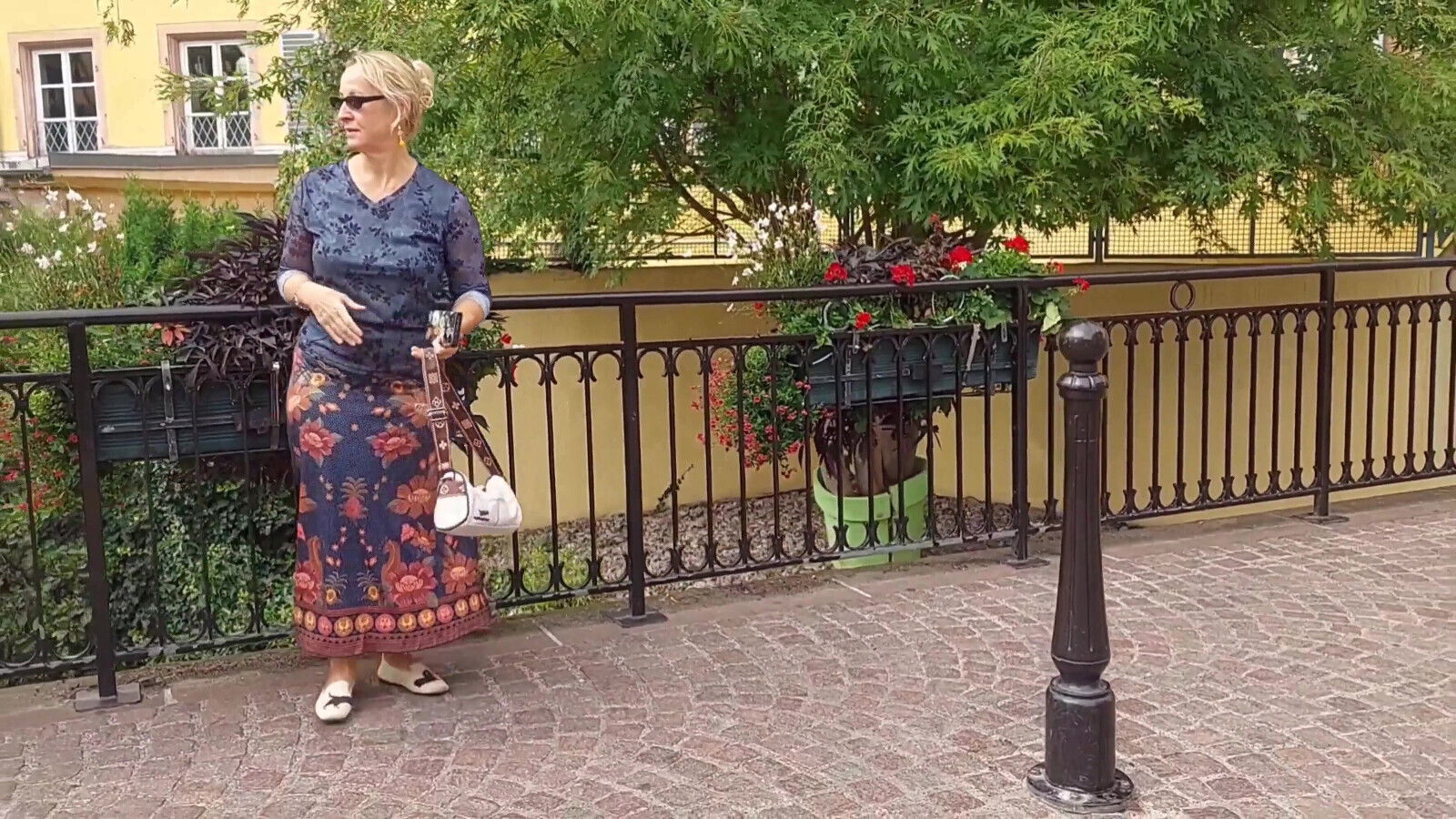 Amateur Blonde Mature Wife Enjoys Foot Worship and Doggy Style