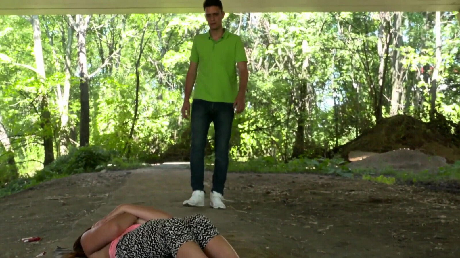 BIg ass brunette fucked and sprayed on her big boobs