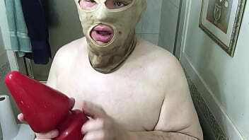 FatAssSmallDick uses giant butt plug