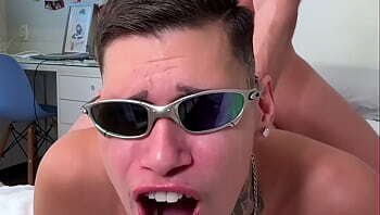 N&Atilde_O AGUENTEI DAR MEU CU PRO MACHO DOTADAO DO KAU COBRA ELE ARREBENTOU MEU CUZINHO