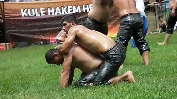 Luta turca com ol&eacute_o - 9