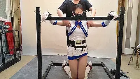 Superheroine Captured