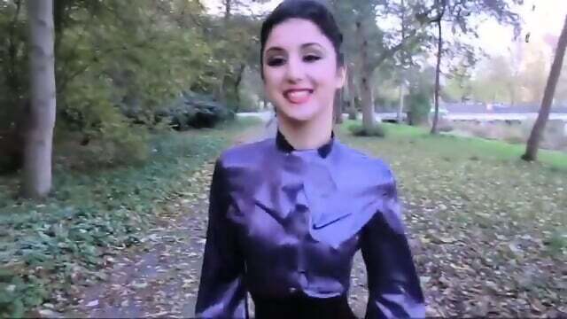 014 - Marilyn Yusuf - Wearing Latex Outside on a Cold Day [2012.12]