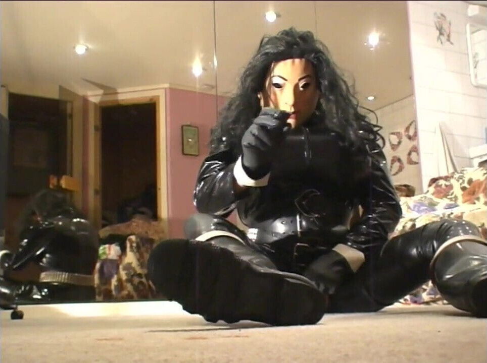 Roxina Latex Cum Grl x