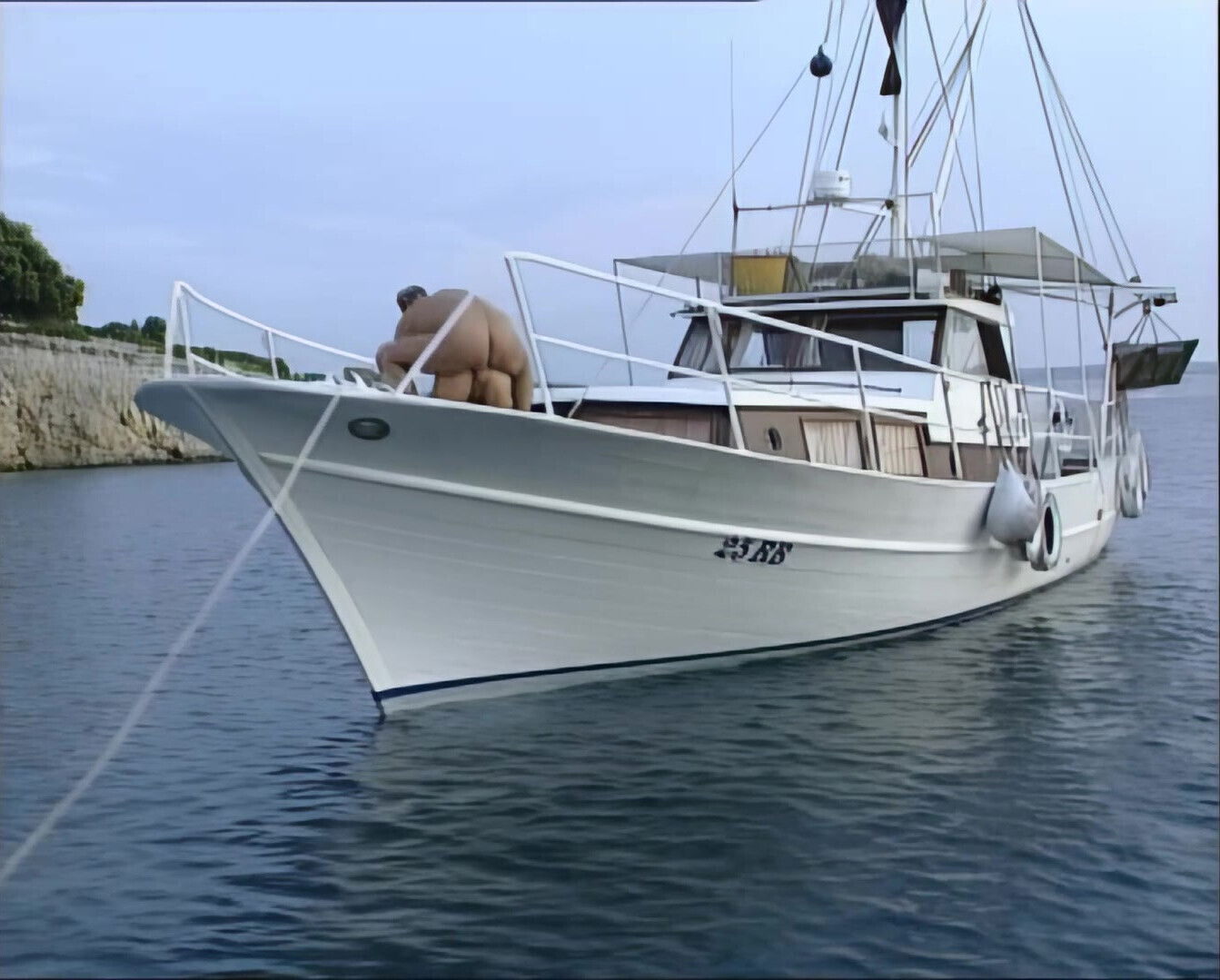 Horny Brunette Suck a Big Cock of His Friend Before She Get Fuck