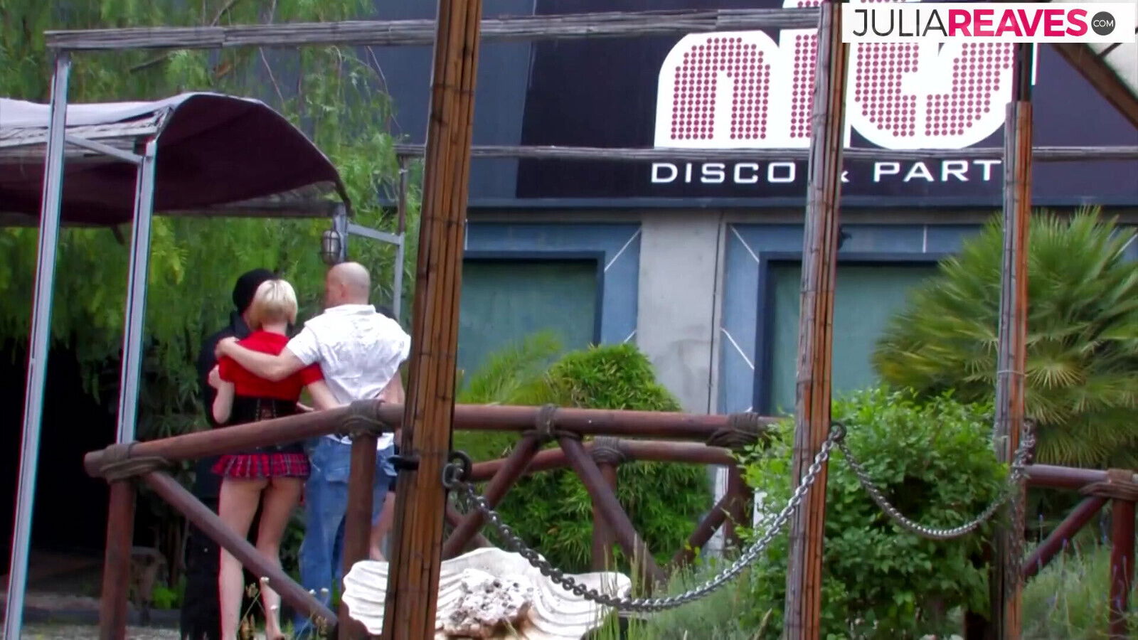 Hot girls get fucked to a cumshot in the hot foursome