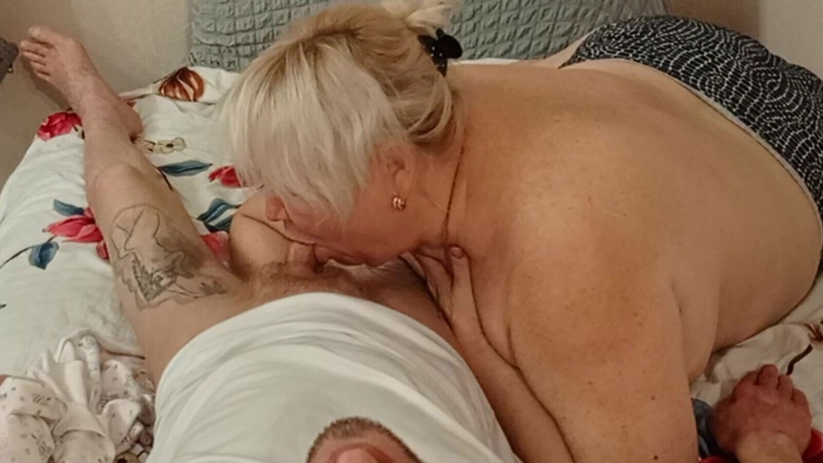 The neighbor's morning started with a blowjob and swallowing cum