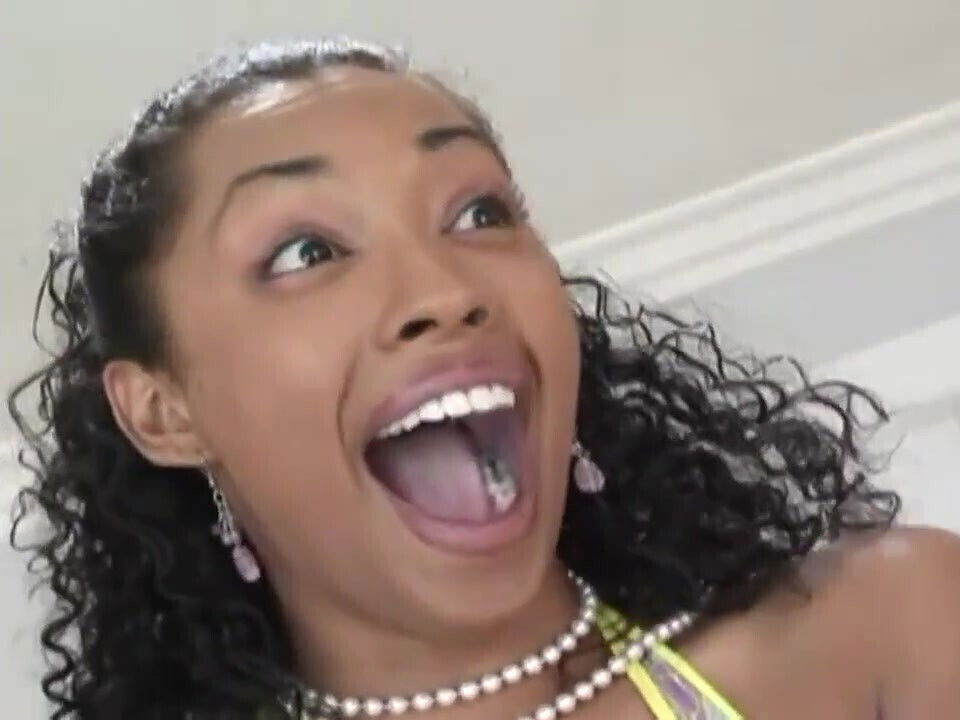 African slut takes a massive con in her body!