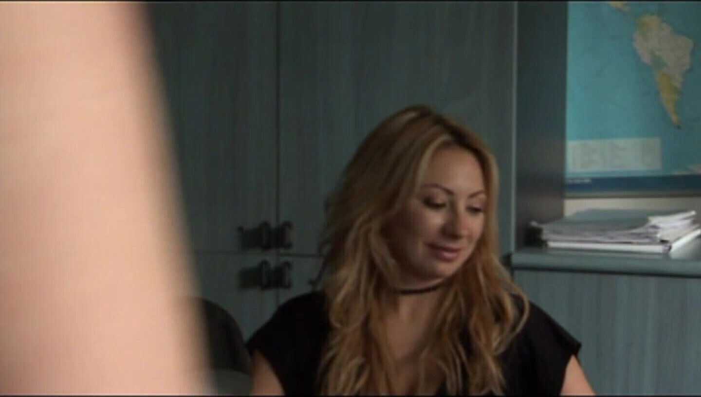 MILF with Hairy Pussy Fucked and Cumshot in Mouth by Big Amateur Cock